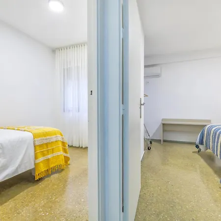 Violeta & Centro Apartment